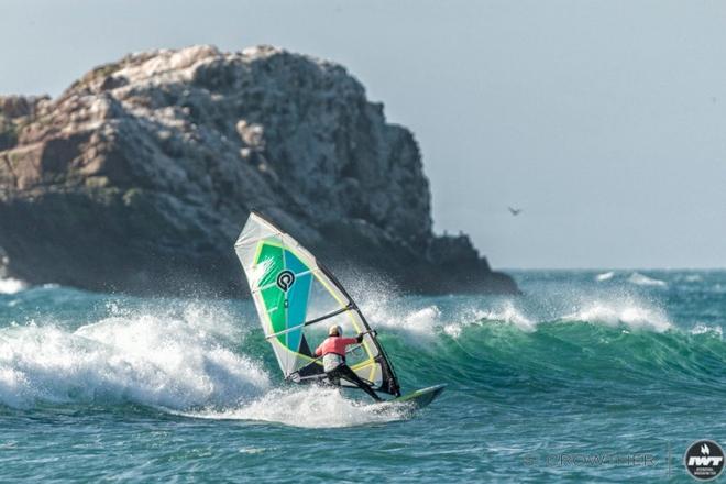Day 1 – Max Gusinsky – Matanzas Wave Classic ©  Si Crowther / IWT